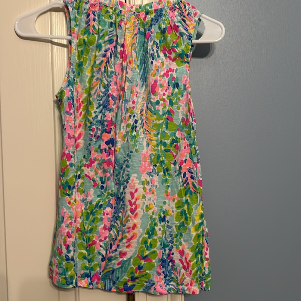 Lilly Pulitzer Cotton Sleeveless Blouse with Gold Buttons, Size XS - Picture 4 of 4